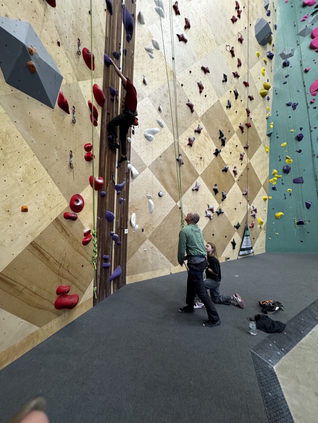 2025/11(November)/Thanksgiving/640x480_2025-12-01-Indoor-Climbing-65-Travis-Chance.JPG