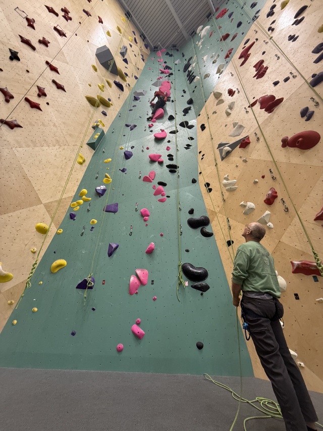 2025-12-01-Thanksgiving-39-indoor-rock-climbing-Chance-Travis.JPG