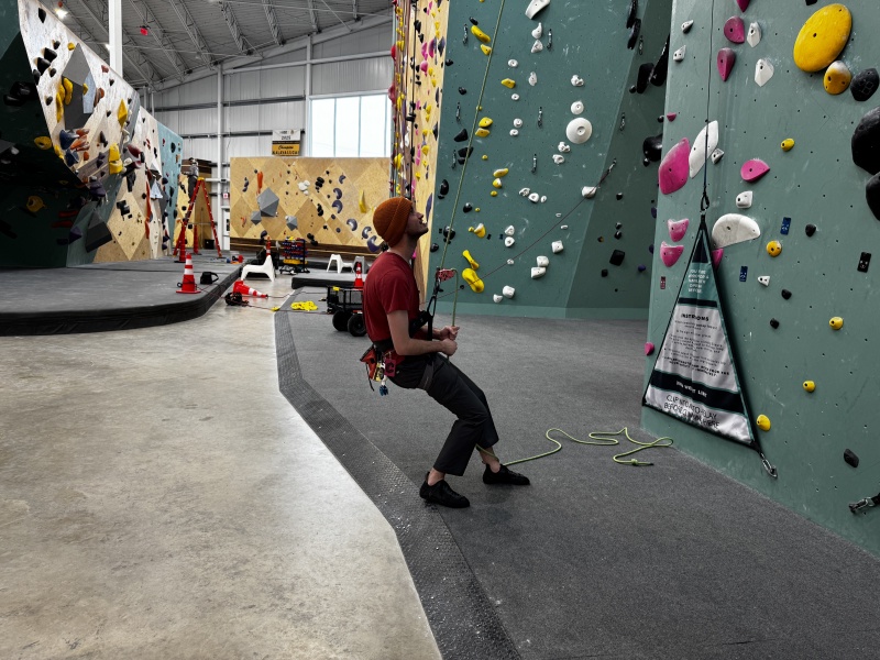 2025/11(November)/Thanksgiving/800x600_2025-12-01-Indoor-Climbing-60-Chance.JPG