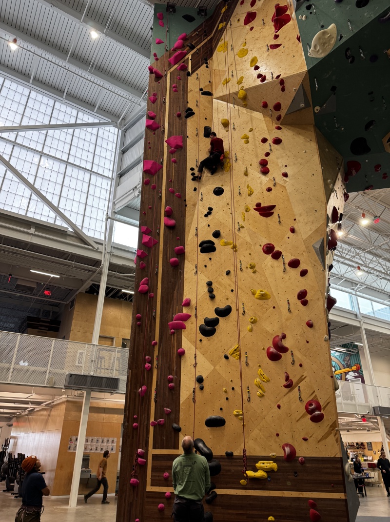 2025/11(November)/Thanksgiving/800x600_2025-12-01-Indoor-Climbing-67-Chance-Bianca-Travis.JPG