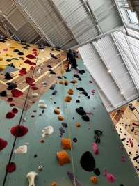 2025-12-01-Indoor-Climbing-53-Suzi.JPG