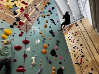 2025-12-01-Indoor-Climbing-55-Suzi-Travis.JPG