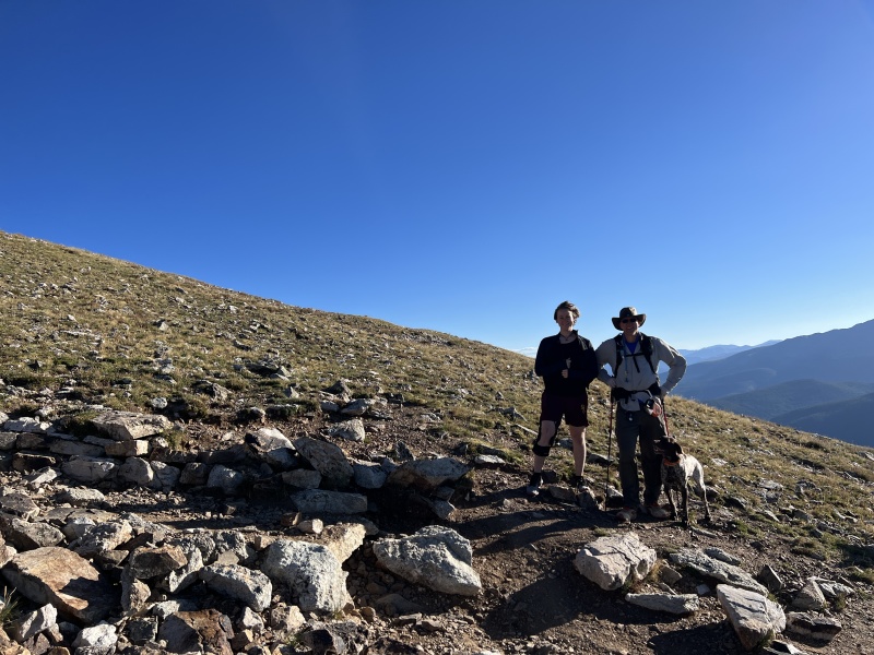 2023-08-19-Quandary-Peak-03-Travis-Blaze.JPG