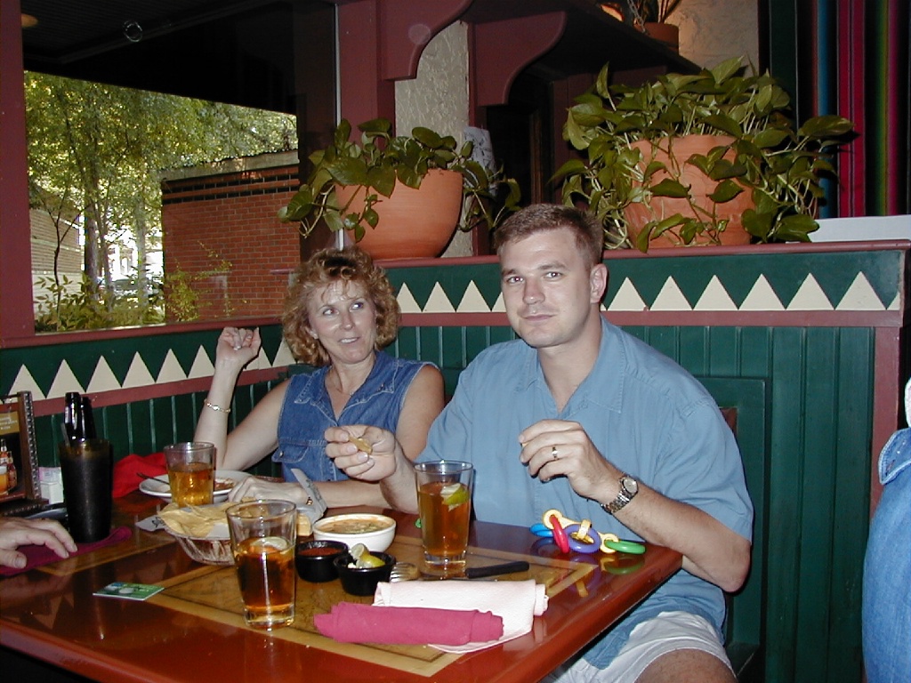 2000-05-24-Suzi-Katie-Bday-Justin-Janeen-07.jpg