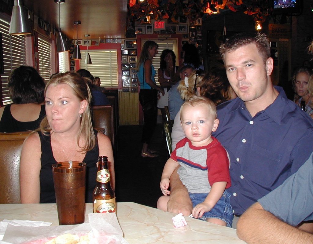 Best-of-Katie/1024x768_2001-08-07-Dinner-with-Troy-Katie-Vale-Justin-2.jpg