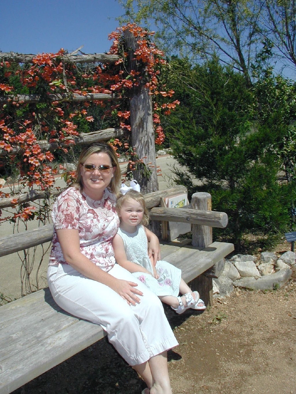 2004-04-01-wildflower-center-13-Katie-Kyla.JPG