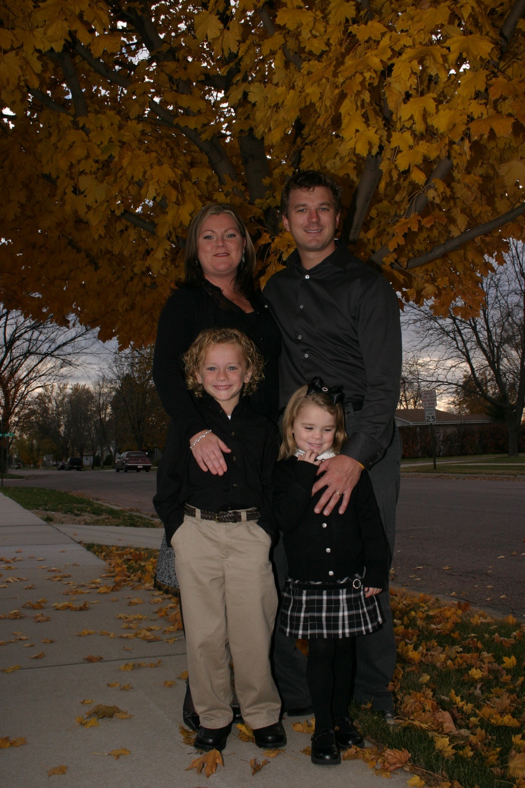 2005-11-05-South-Dakota-49-Family-photo-Justin-Katie-Vale-Kyla.JPG