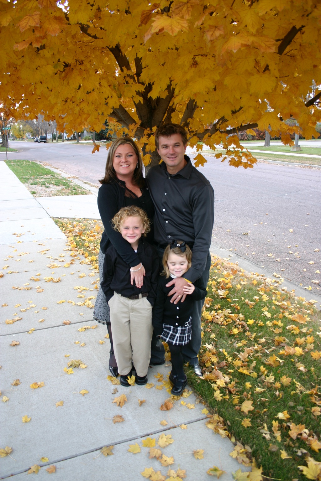 2005-11-05-South-Dakota-53-Family-photo-Justin-Katie-Vale-Kyla.JPG