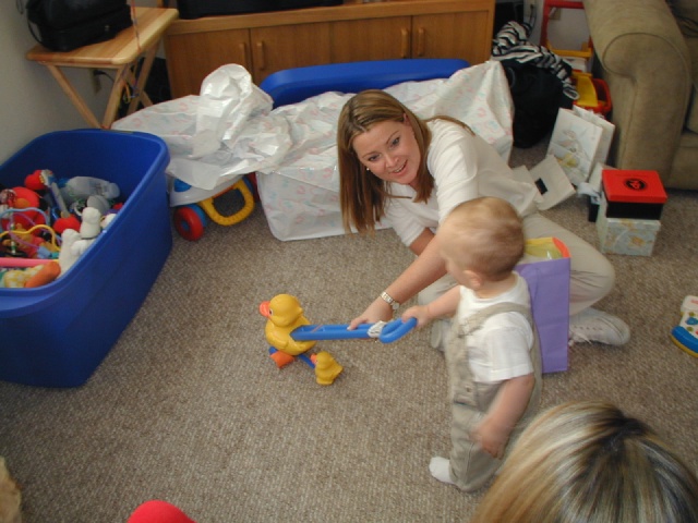 2001-03-04-Vale-1st-Bday-18-Vale-Katie-Duck.jpg