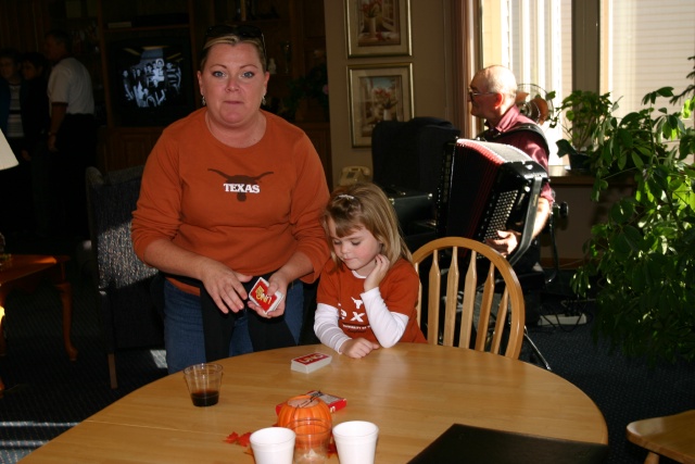 2005-11-05-Melvin-90th-bday-030-Kyla-Katie.JPG