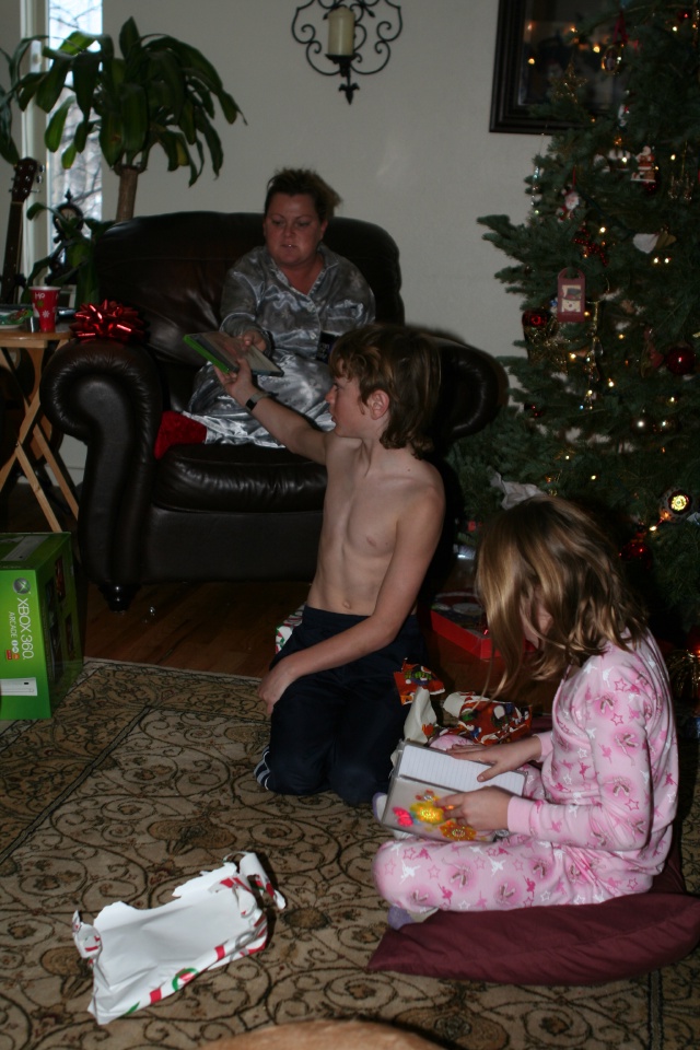 Best-of-Katie/640x480_2009-12-25-Christmas-53-Katie-Vale-Kyla.JPG