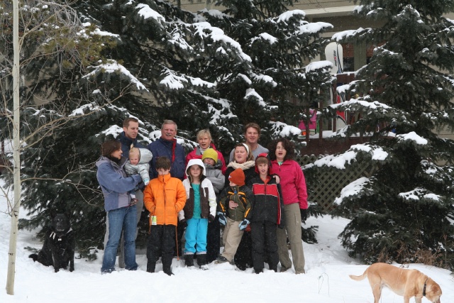 2009-12-25-Christmas-Family-Photo-05-Heather-Sydney-Josh-Jim-Dax-Kyla-Janeen-Vale-Ian-Katie-Justin-Chance-Suzi.JPG