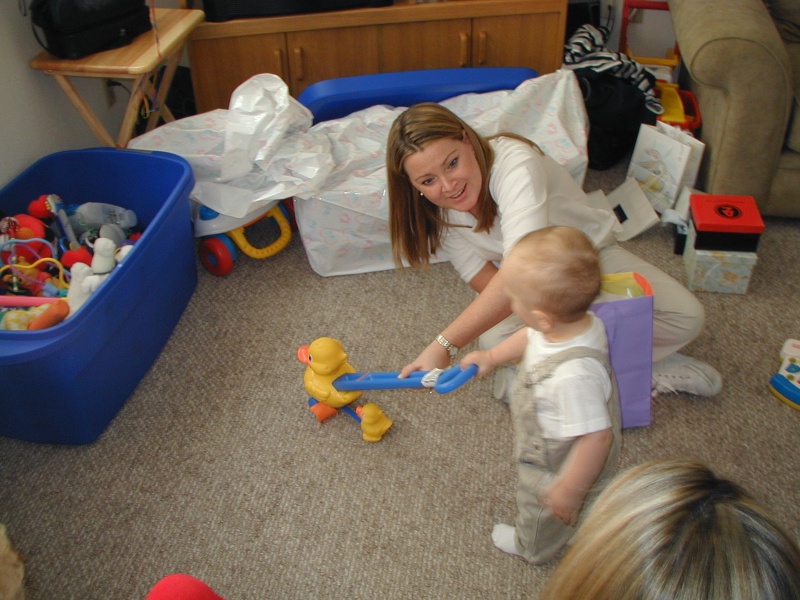 Best-of-Katie/800x600_2001-03-04-Vale-1st-Bday-18-Vale-Katie-Duck.jpg