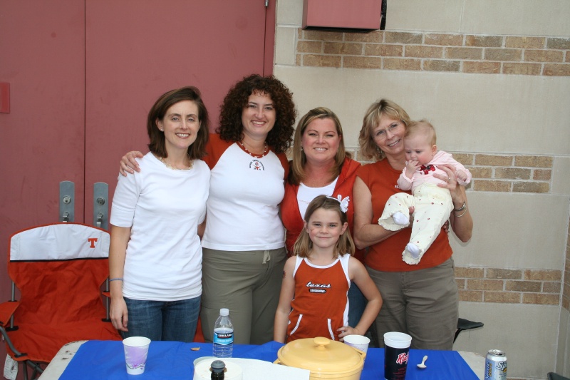 Best-of-Katie/800x600_2008-11-27-ThanksGiving-44-Heather-Suzi-Katie-Kyla-Janeen-Sydney.JPG