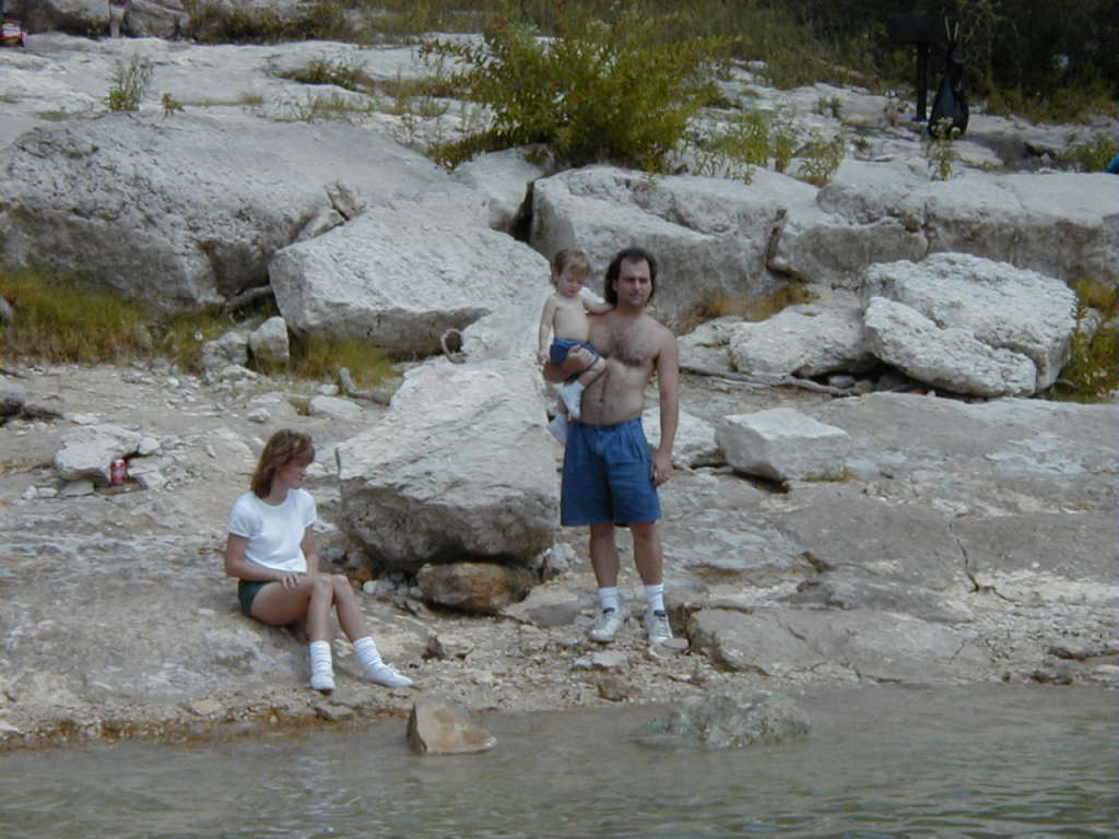 Kim/1024x768_1999_09_Labor_Day_Jim_Kim_Aaron1.jpg