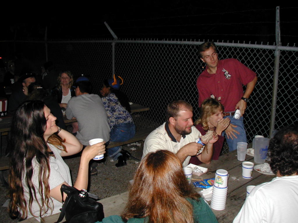 Kim/1024x768_2001-11-03-PNO-Wurstfest-2-Kiffin-Ren-Kim-Ben.JPG