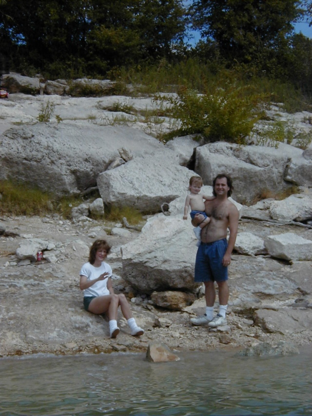 Kim/640x480_1999_09_Labor_Day_Jim_Kim_Aaron3.jpg